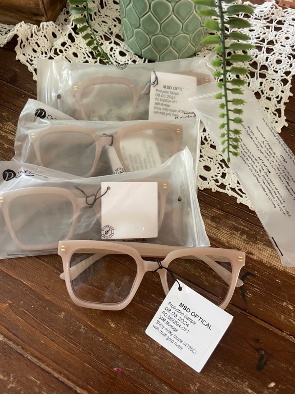 Peepers readers set of 4